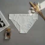شورت کبریتی سفید